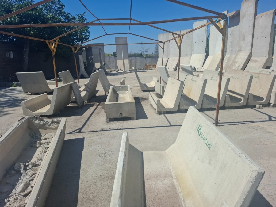 Commercial Property for Sale in Chloorkop Gauteng