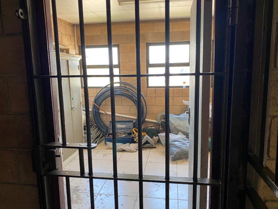 Commercial Property for Sale in Chloorkop Gauteng