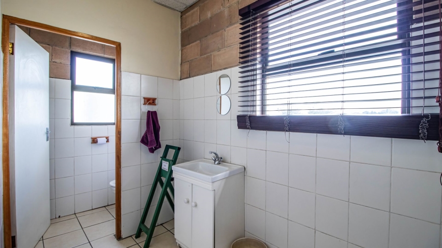  Bedroom Property for Sale in Chloorkop Gauteng