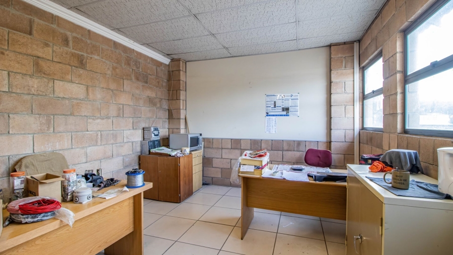  Bedroom Property for Sale in Chloorkop Gauteng