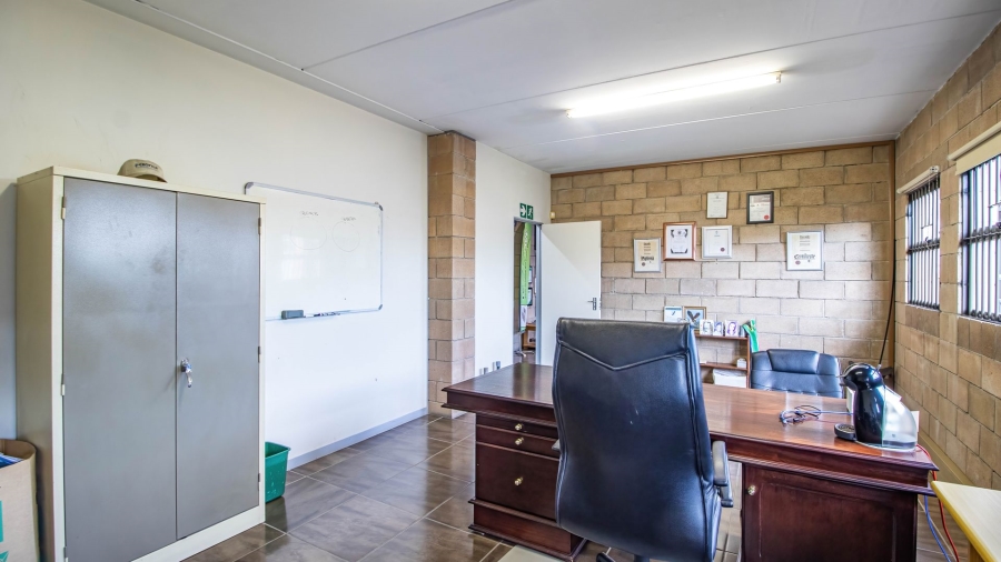  Bedroom Property for Sale in Chloorkop Gauteng