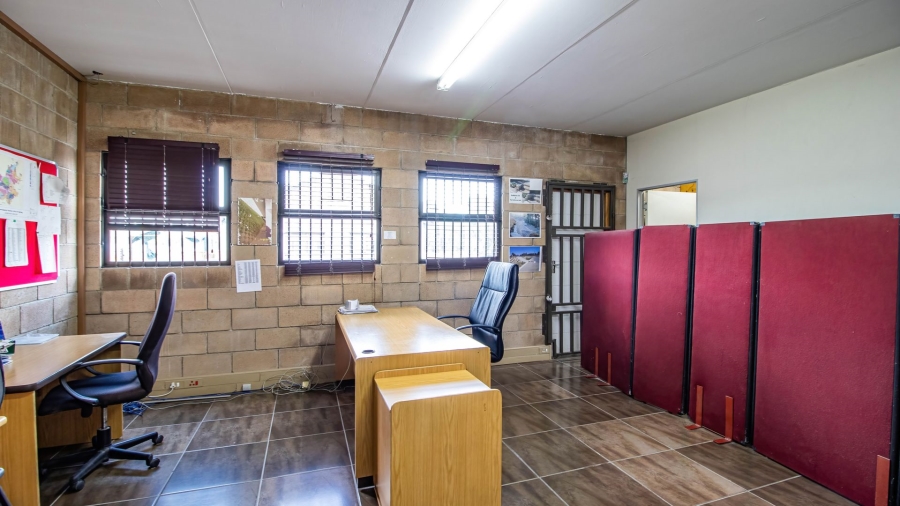  Bedroom Property for Sale in Chloorkop Gauteng