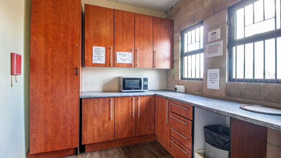  Bedroom Property for Sale in Chloorkop Gauteng