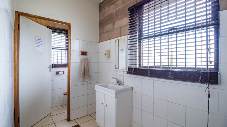  Bedroom Property for Sale in Chloorkop Gauteng