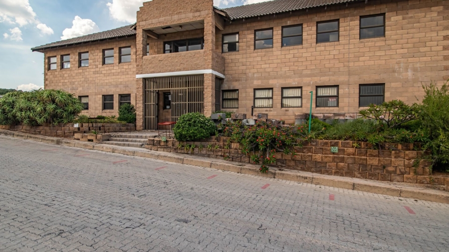  Bedroom Property for Sale in Chloorkop Gauteng