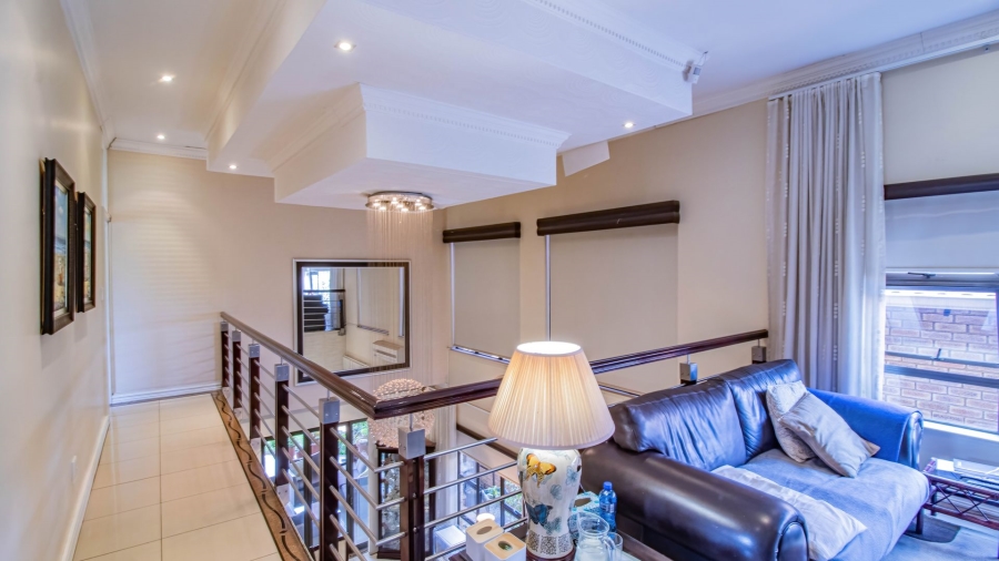 3 Bedroom Property for Sale in Mulbarton Gauteng