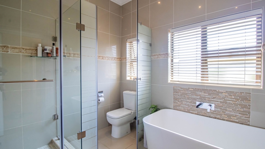 3 Bedroom Property for Sale in Mulbarton Gauteng