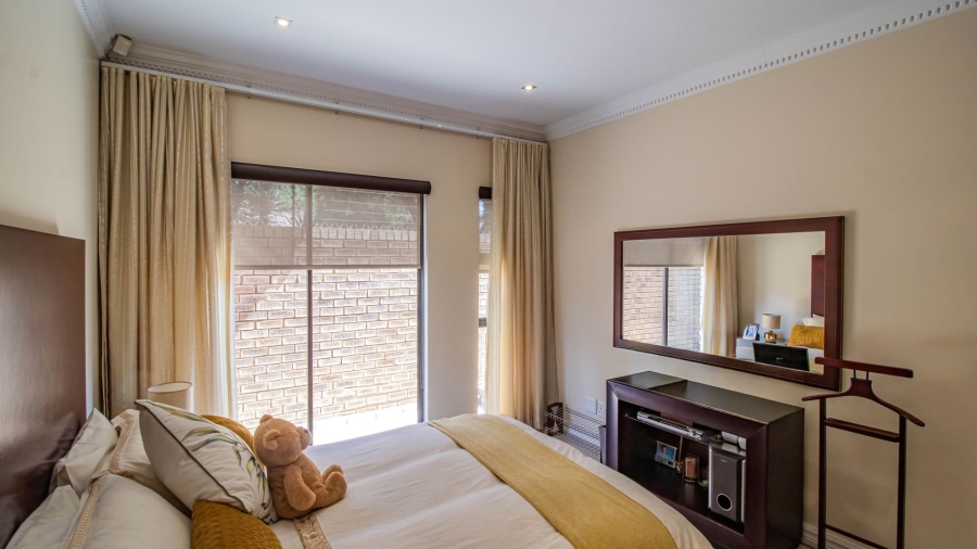 3 Bedroom Property for Sale in Mulbarton Gauteng
