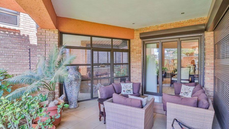 3 Bedroom Property for Sale in Mulbarton Gauteng