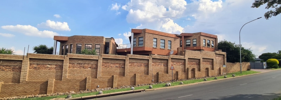 3 Bedroom Property for Sale in Mulbarton Gauteng