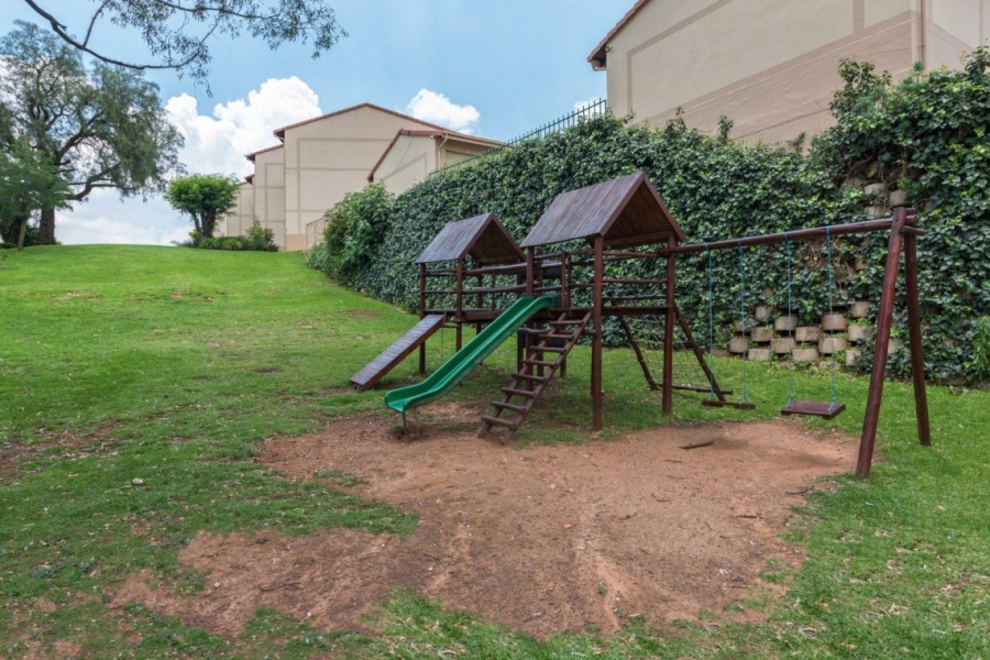 2 Bedroom Property for Sale in Primrose Hill Gauteng