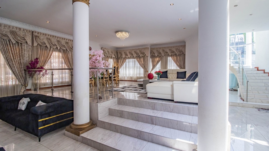 6 Bedroom Property for Sale in Bassonia Gauteng