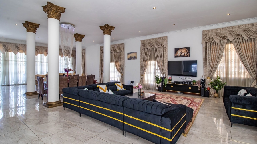 6 Bedroom Property for Sale in Bassonia Gauteng