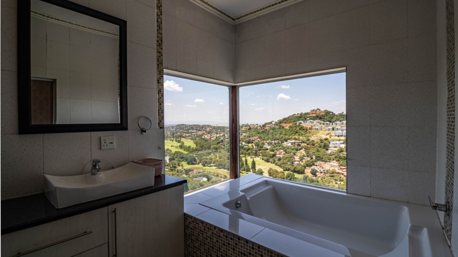 6 Bedroom Property for Sale in Bassonia Gauteng