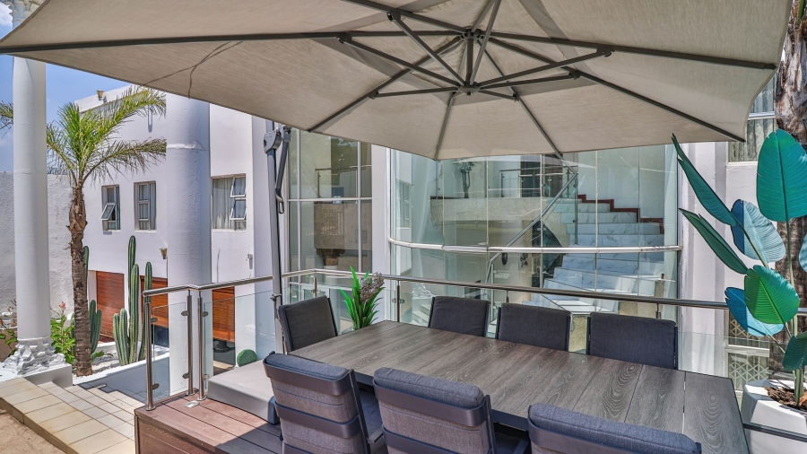 6 Bedroom Property for Sale in Bassonia Gauteng