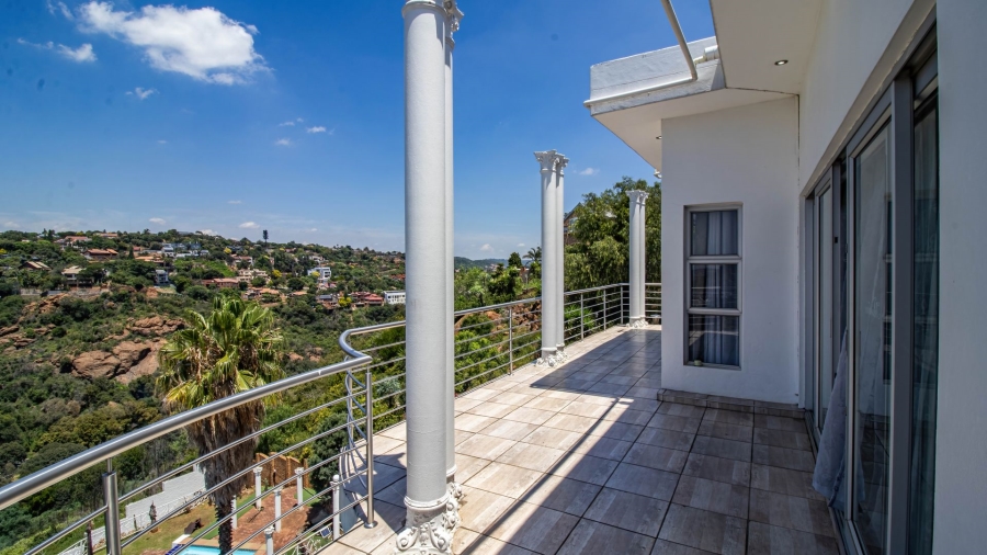 6 Bedroom Property for Sale in Bassonia Gauteng