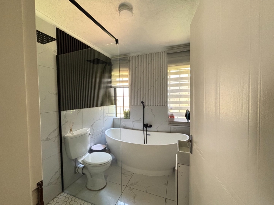 2 Bedroom Property for Sale in Castleview Gauteng