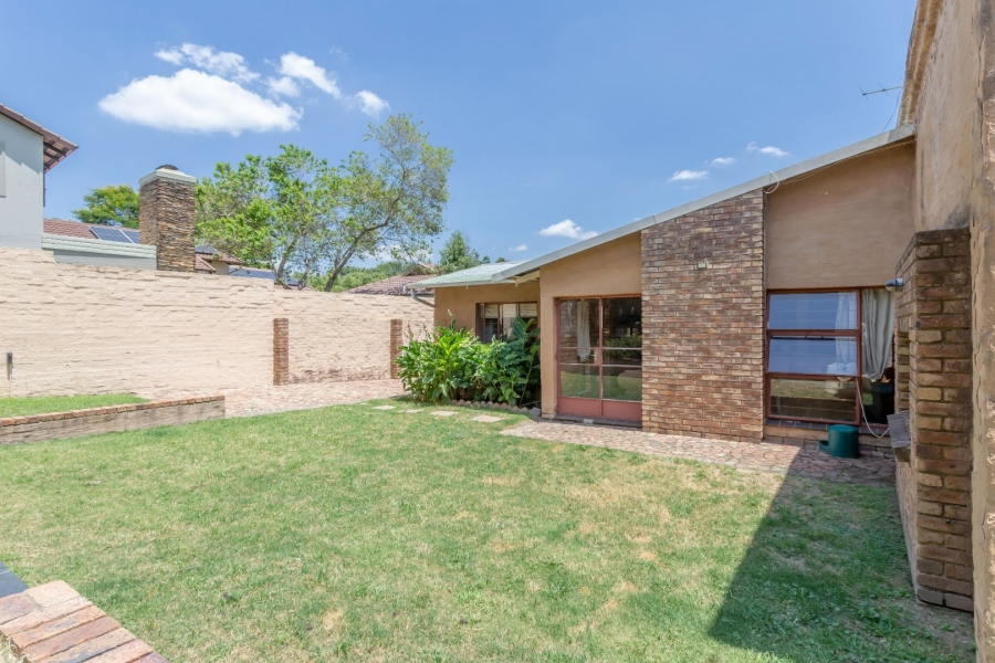 To Let 3 Bedroom Property for Rent in Fourways Gauteng