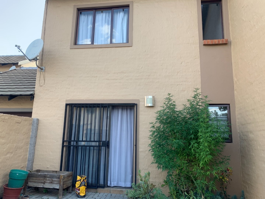 2 Bedroom Property for Sale in Carlswald Gauteng