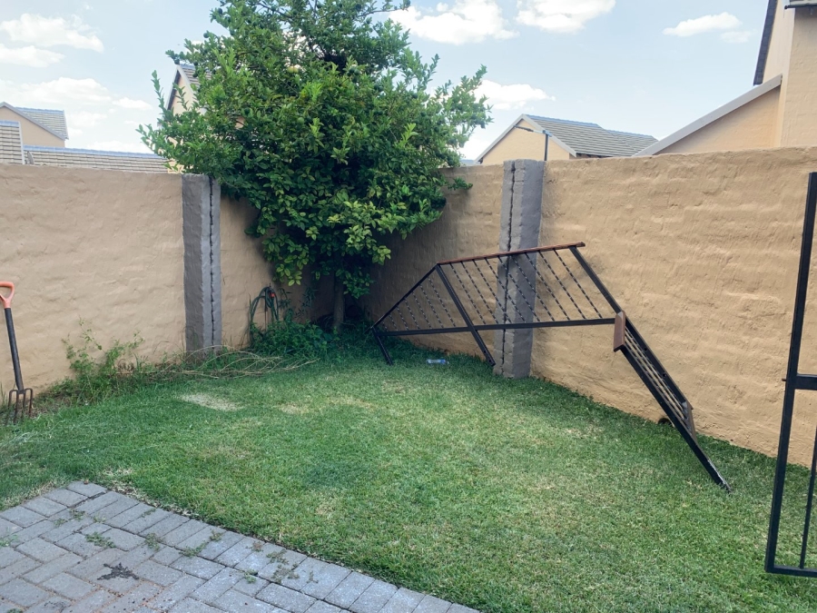 2 Bedroom Property for Sale in Carlswald Gauteng
