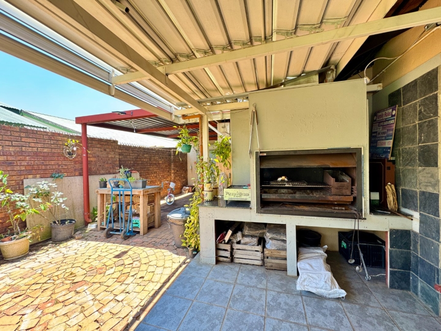 4 Bedroom Property for Sale in Lyttelton Manor Gauteng