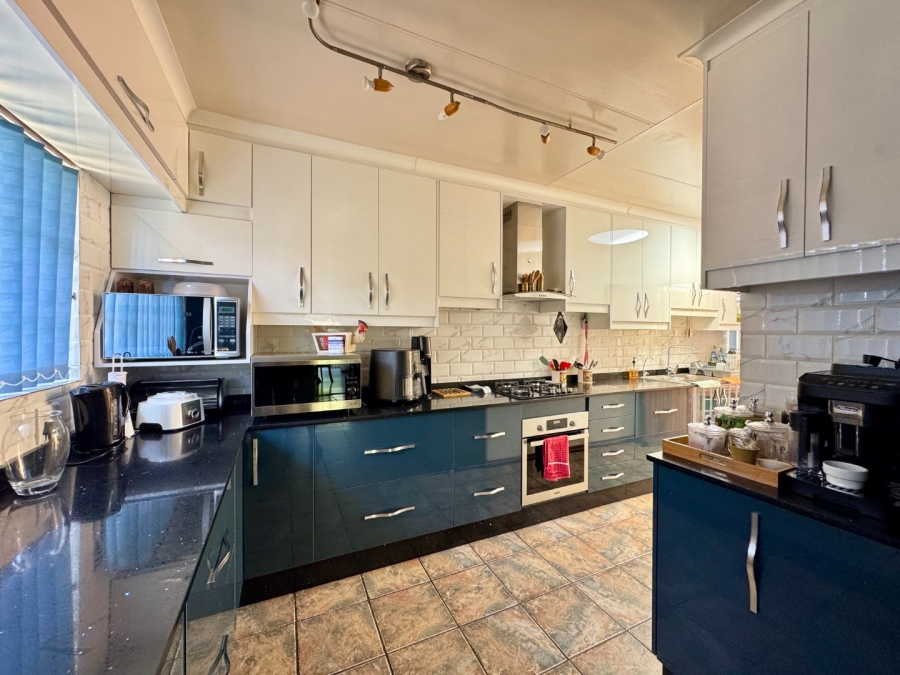 4 Bedroom Property for Sale in Lyttelton Manor Gauteng