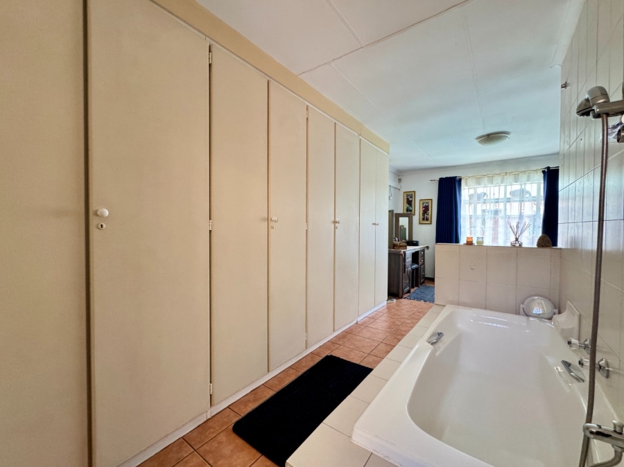 4 Bedroom Property for Sale in Lyttelton Manor Gauteng