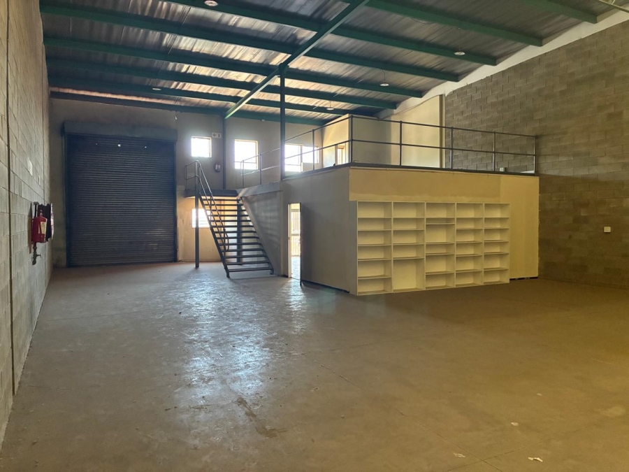To Let commercial Property for Rent in Driehoek Gauteng