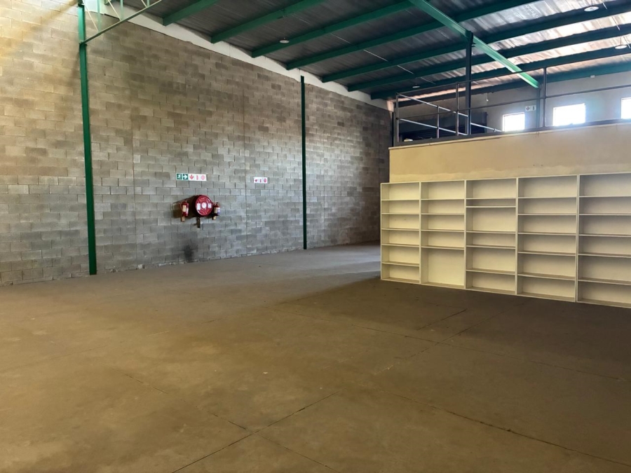 To Let commercial Property for Rent in Driehoek Gauteng