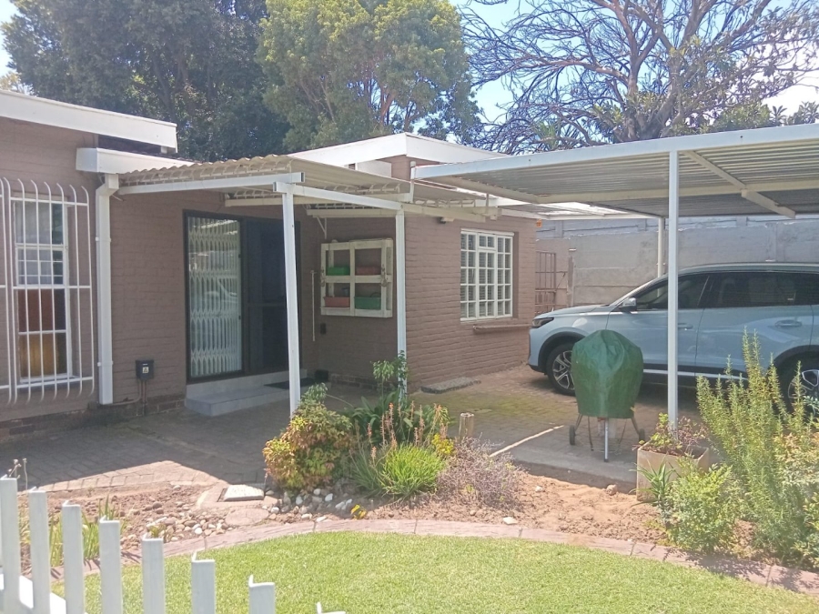 4 Bedroom Property for Sale in Noordheuwel Gauteng