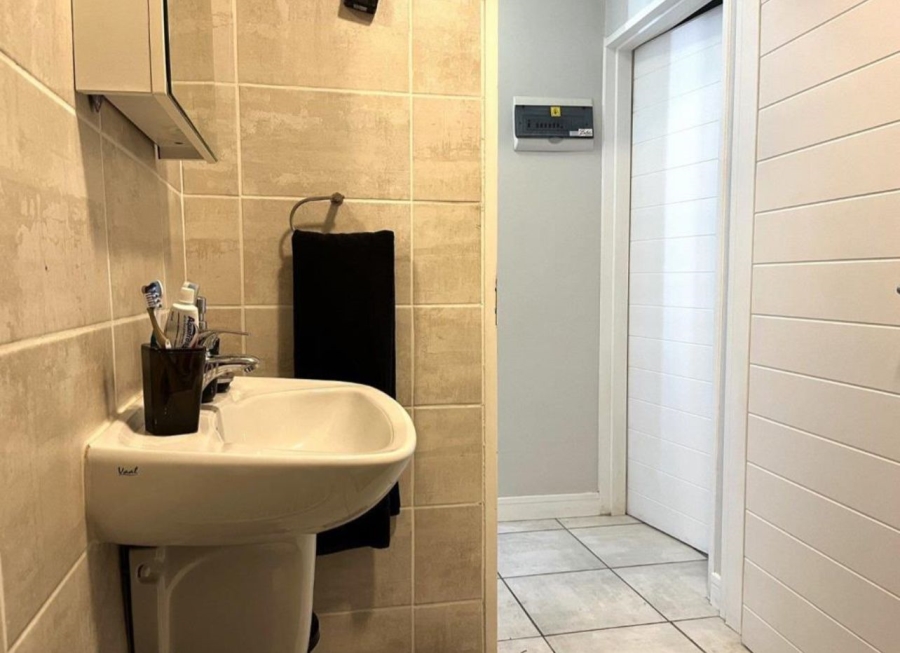 To Let 2 Bedroom Property for Rent in Linbro Park Gauteng