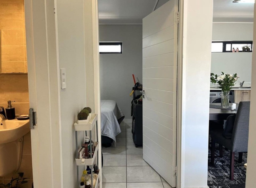 To Let 2 Bedroom Property for Rent in Linbro Park Gauteng