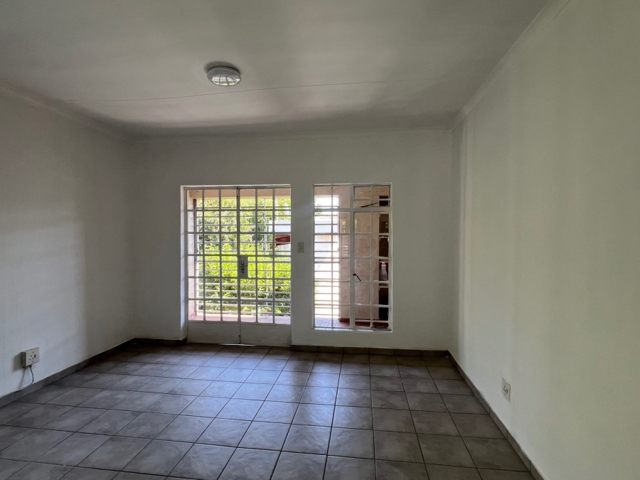 To Let 2 Bedroom Property for Rent in Bedfordview Gauteng