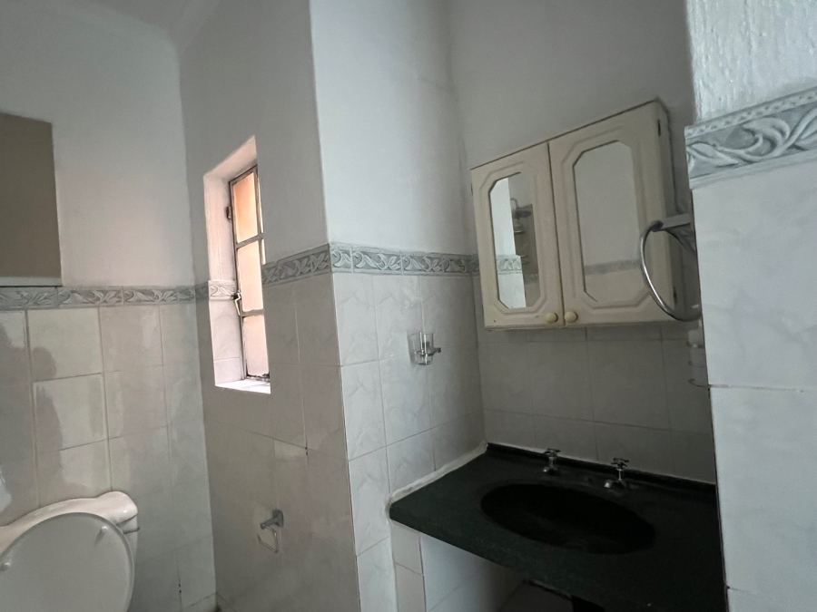 To Let 2 Bedroom Property for Rent in Bedfordview Gauteng