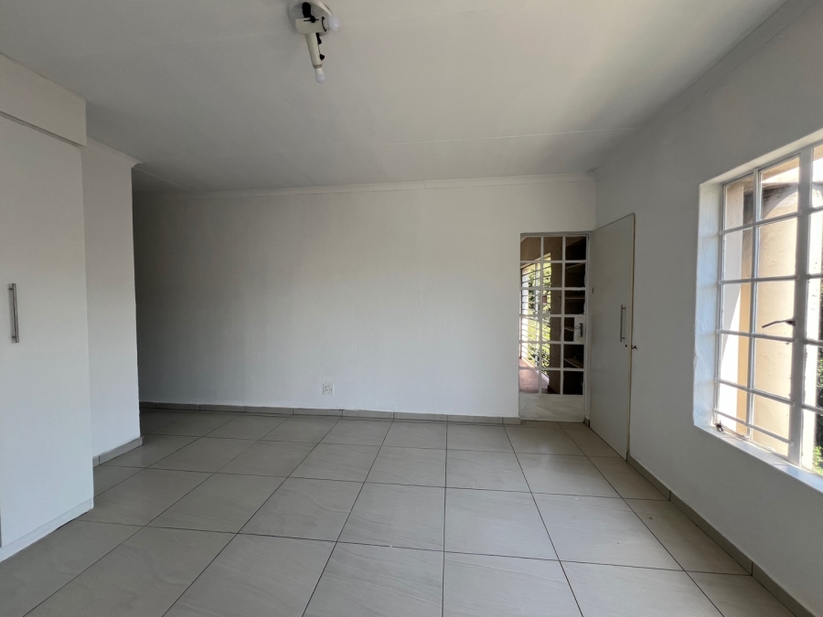 To Let 2 Bedroom Property for Rent in Bedfordview Gauteng