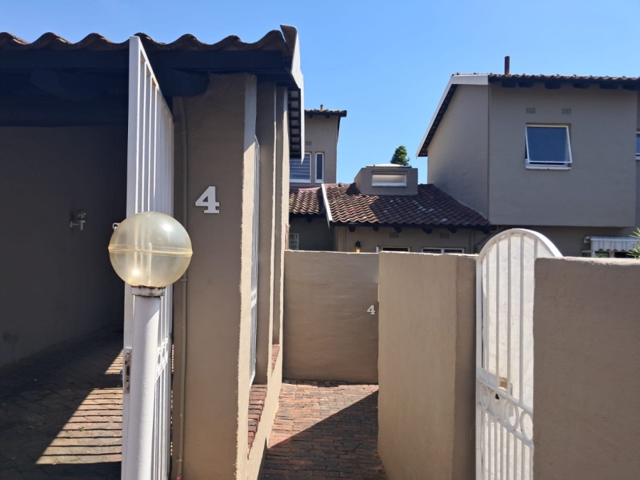 3 Bedroom Property for Sale in Weltevreden Park Gauteng