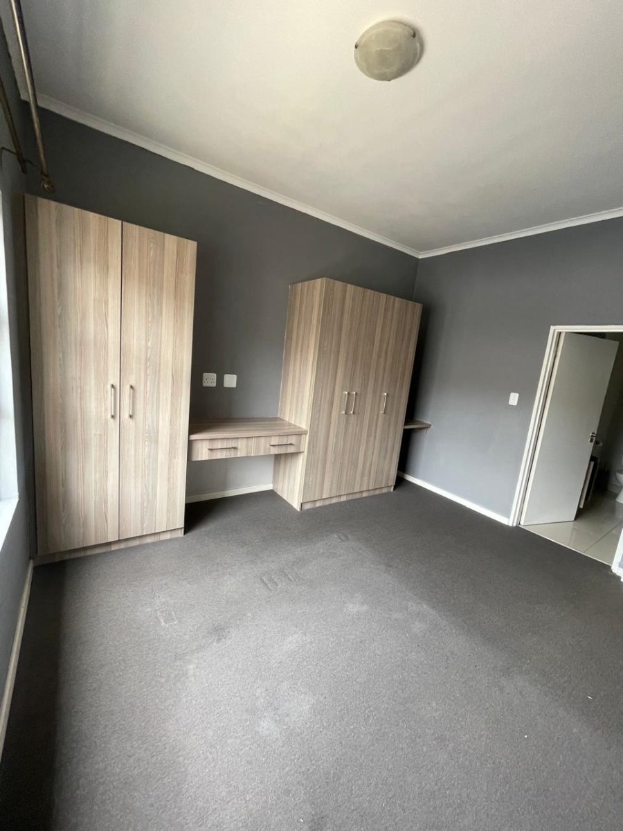 2 Bedroom Property for Sale in Blue Hills AH Gauteng