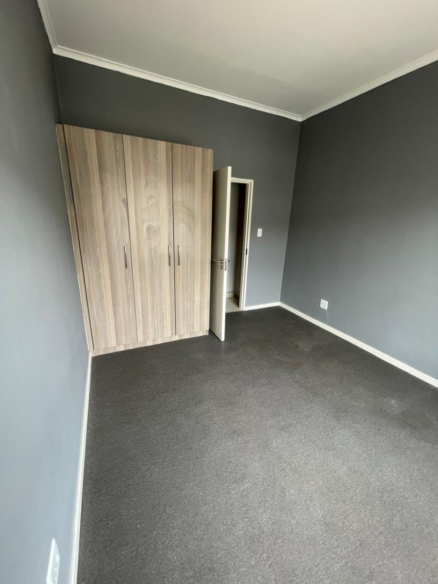 2 Bedroom Property for Sale in Blue Hills AH Gauteng