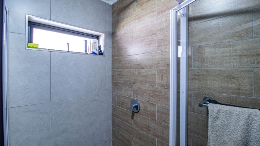 1 Bedroom Property for Sale in Olivewood Gauteng