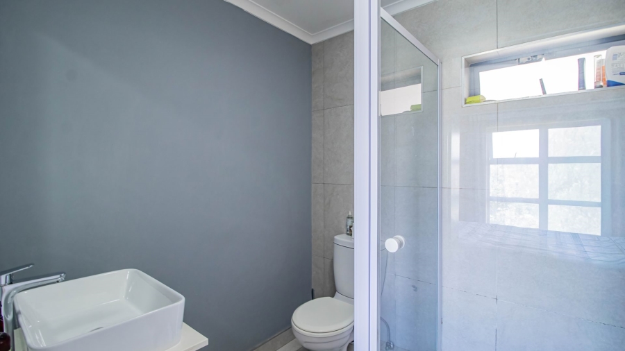 1 Bedroom Property for Sale in Olivewood Gauteng