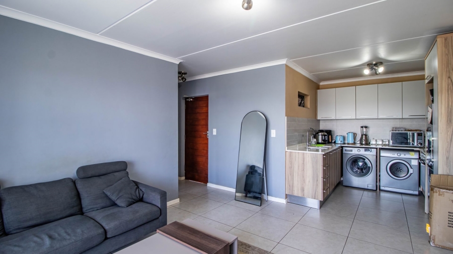 1 Bedroom Property for Sale in Olivewood Gauteng