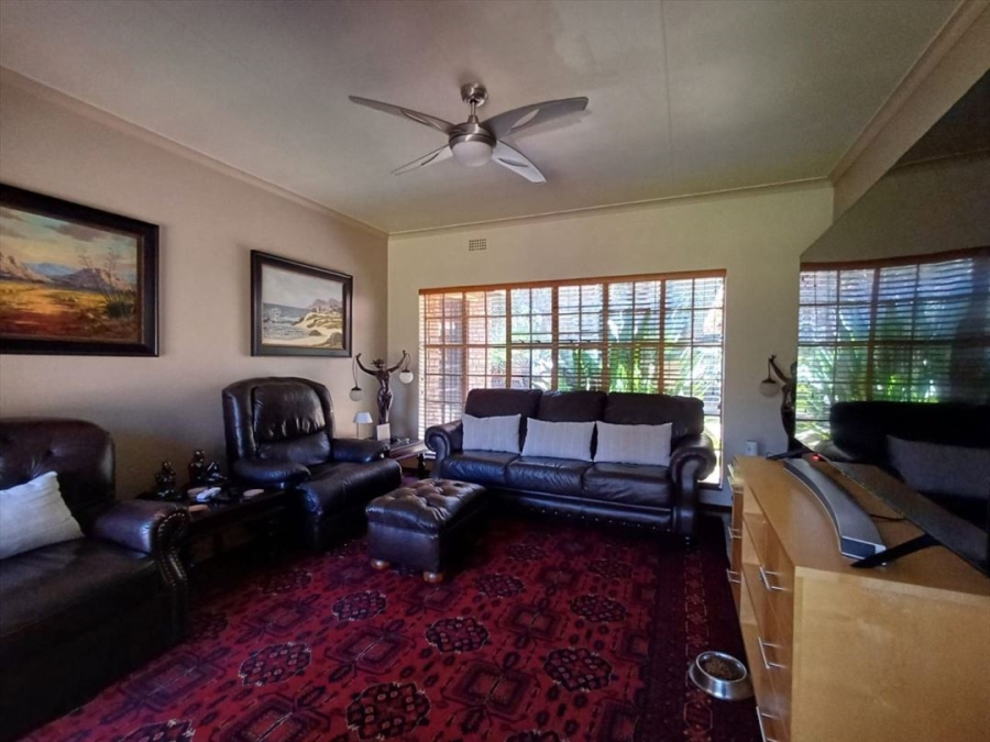 3 Bedroom Property for Sale in Sonneveld Gauteng