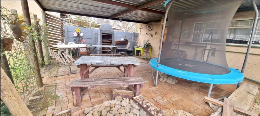 3 Bedroom Property for Sale in Strubenvale Gauteng