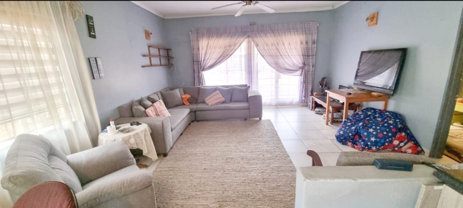 3 Bedroom Property for Sale in Strubenvale Gauteng