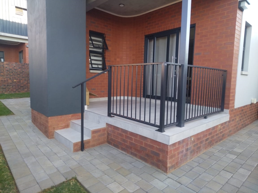 To Let 3 Bedroom Property for Rent in North Riding AH Gauteng