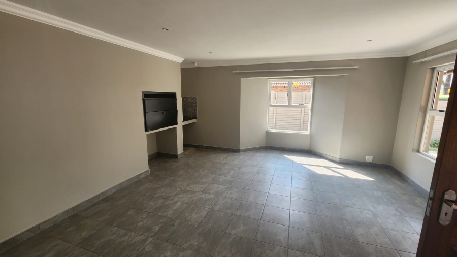 4 Bedroom Property for Sale in Doornpoort Gauteng