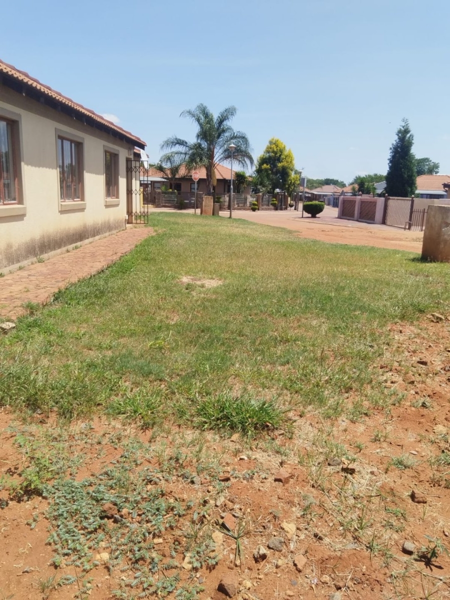 4 Bedroom Property for Sale in Theresa Park Gauteng