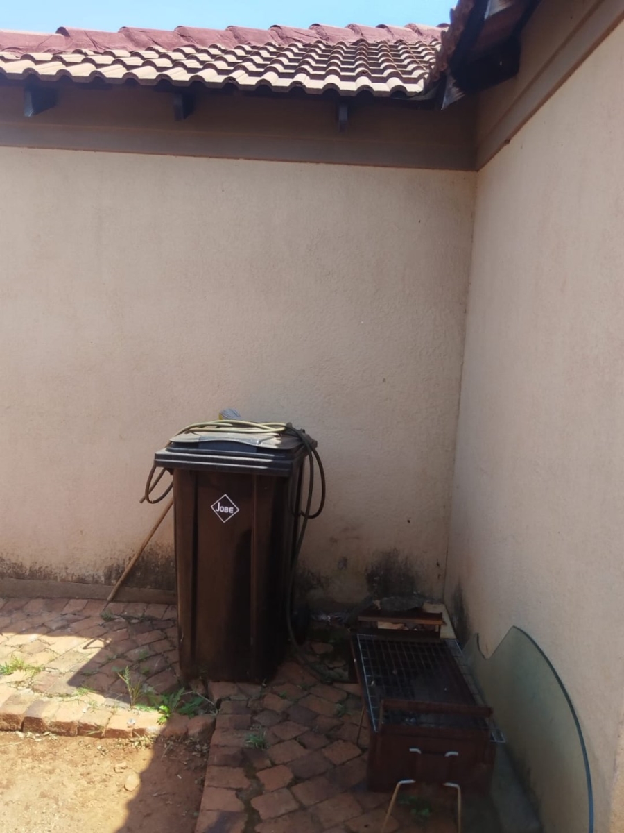 4 Bedroom Property for Sale in Theresa Park Gauteng