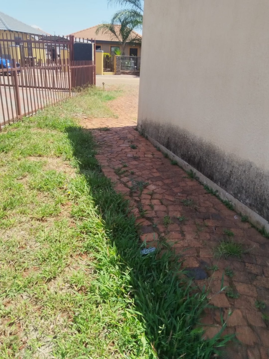 4 Bedroom Property for Sale in Theresa Park Gauteng