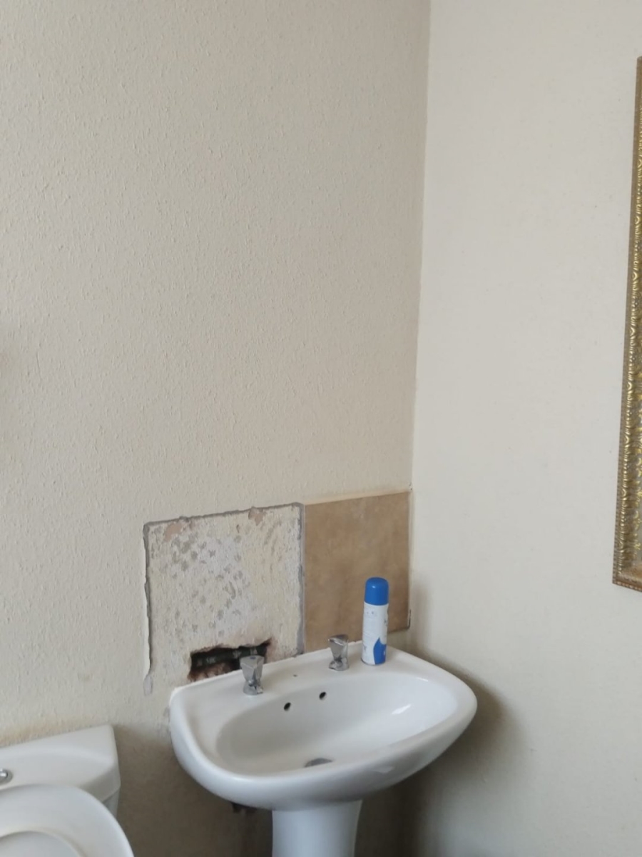 4 Bedroom Property for Sale in Theresa Park Gauteng